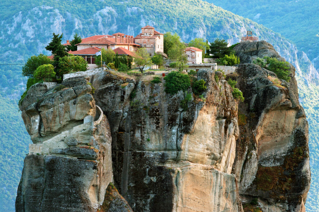 5 Days Classical Tour of Greece with Meteora & Nafplion from Athens! 8 5 Days Northern Greece from Athens – Meteora