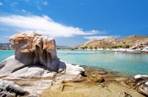 Πάρος – Το νησί όπου η αυθεντική Κυκλαδίτικη ομορφιά συναντά τη σύγχρονη ζωή