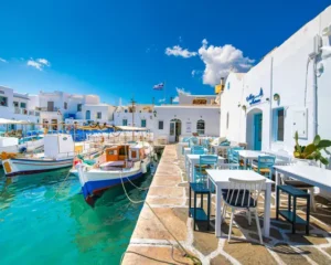 Πάρος – Το νησί όπου η αυθεντική Κυκλαδίτικη ομορφιά συναντά τη σύγχρονη ζωή